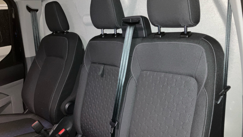 Ford Transit Custom E-320 L1 Rwd 100kW 65kWh H1 Van Limited Auto